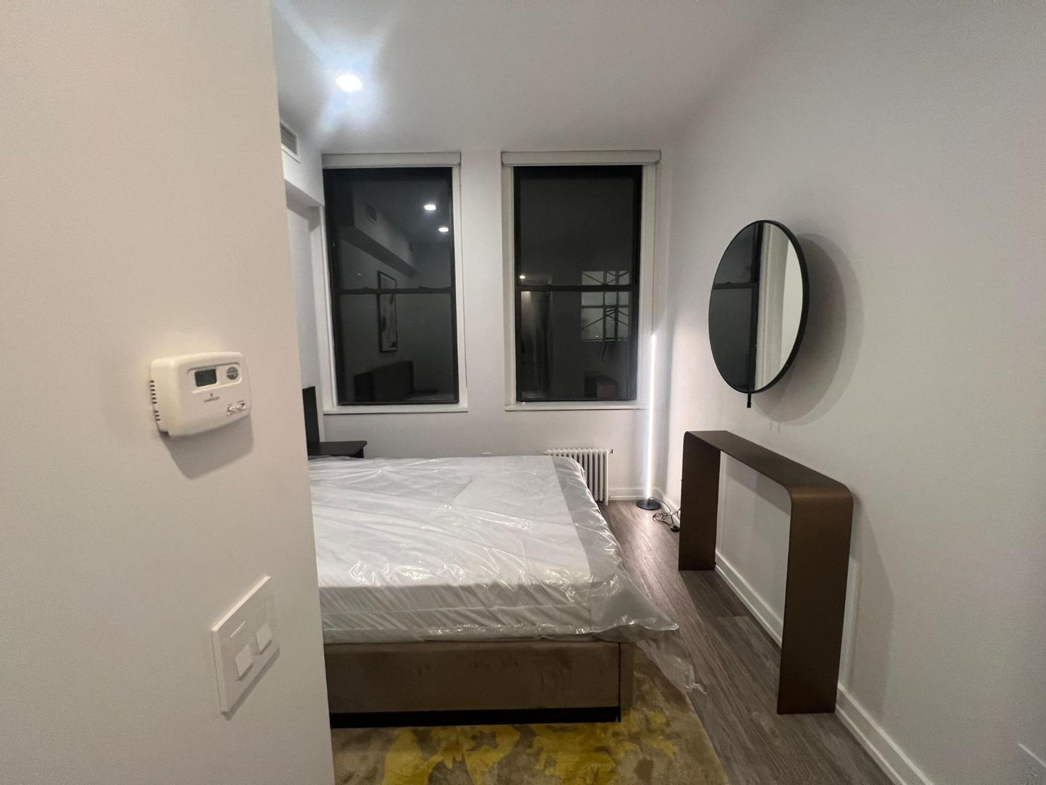 Luxury 2 BD unit in Financial District