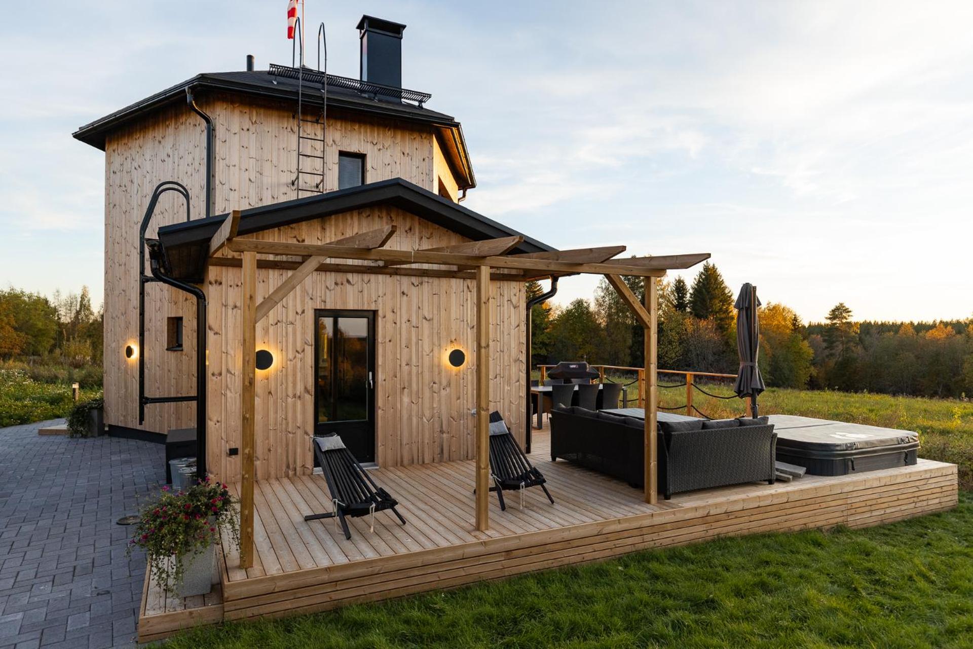 Ilmatar Airplane Lodge
