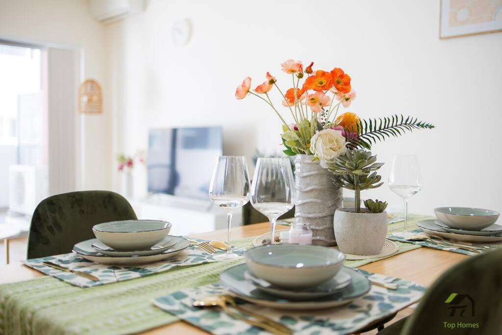Entire 2 bedroom in the heart of Wolli Creek