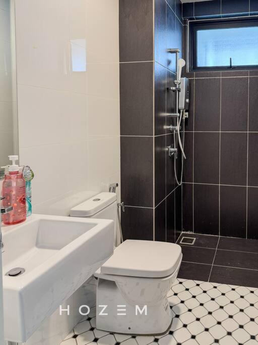 5BR7B Hozem KL0202 Party House Cheras photo 4