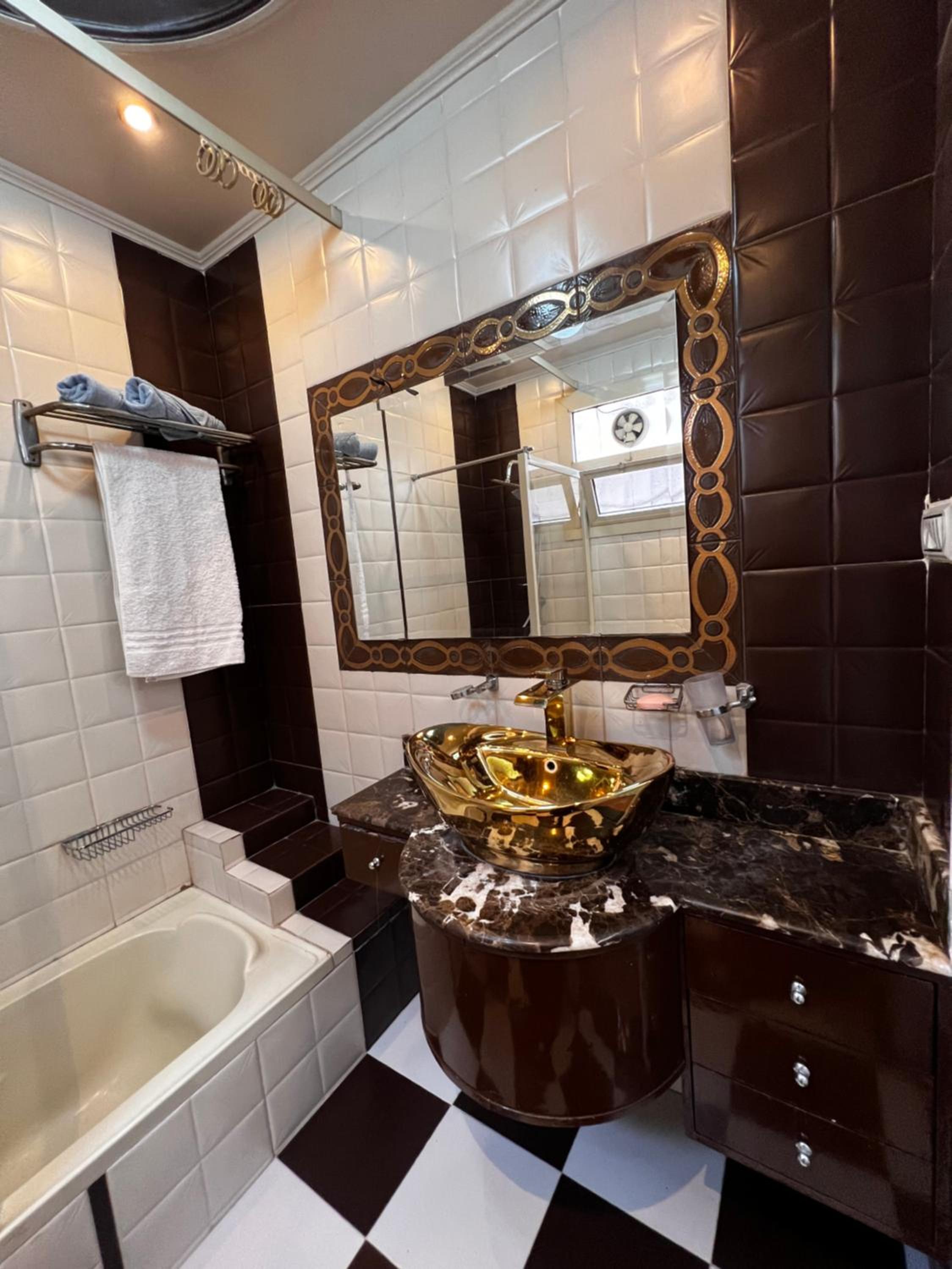Luxury Nasr City Apartment Close to City Center and Shopping Malls