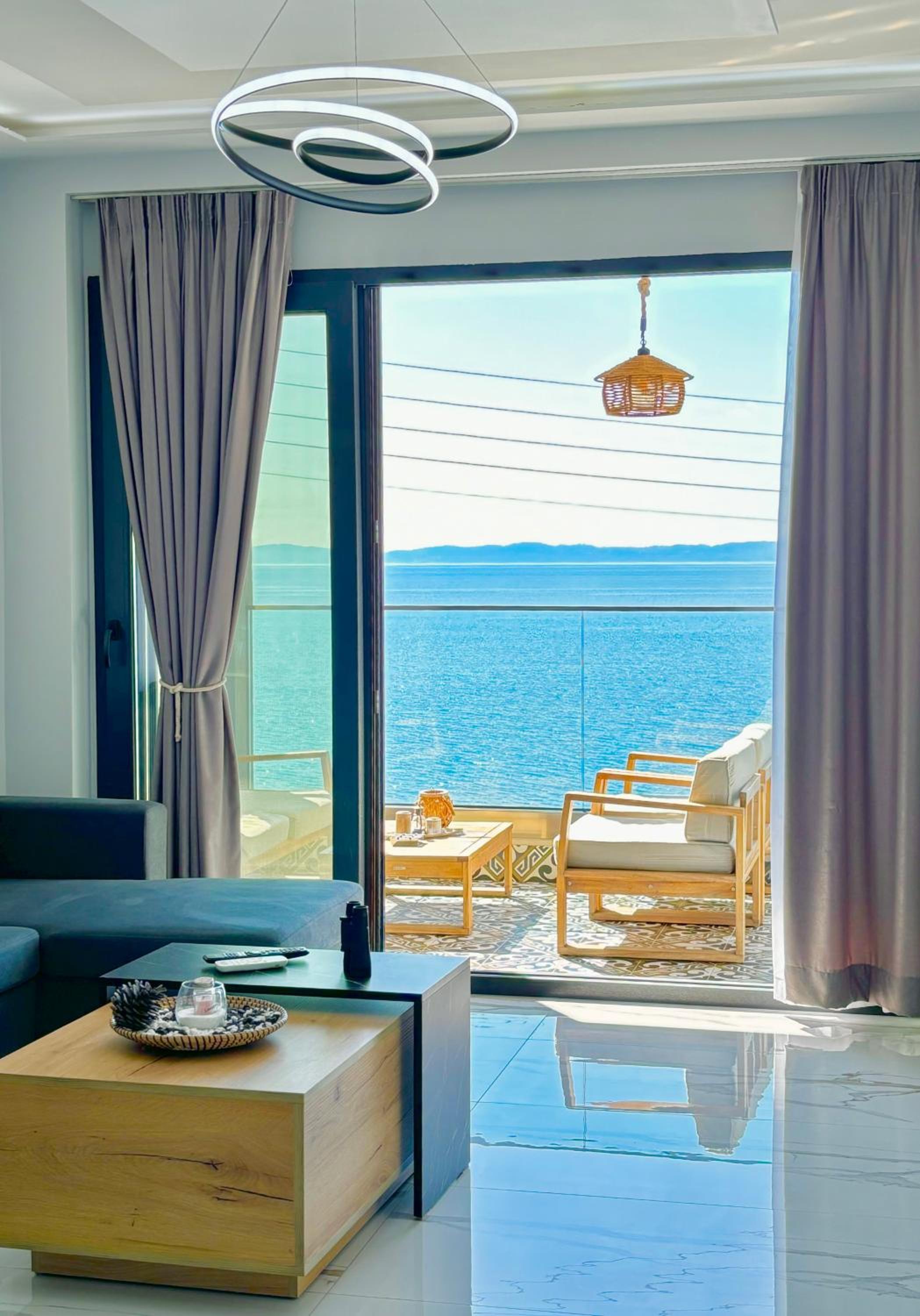 Candi Luxury Suites 2