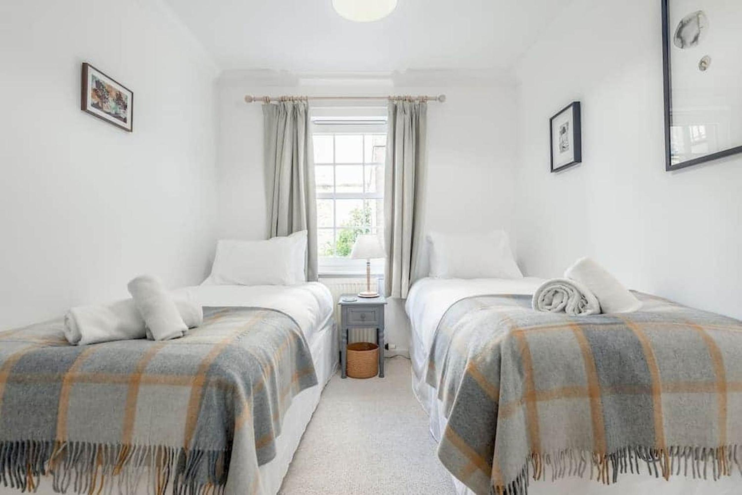 Abbey Street - No 6
