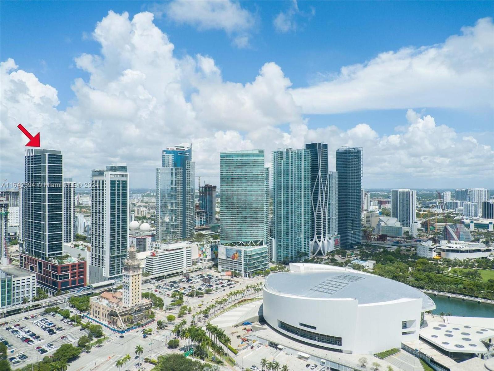 La Terrasse by VIAC - Luxury Bay View Studio with Balcony 29th Floor Miami