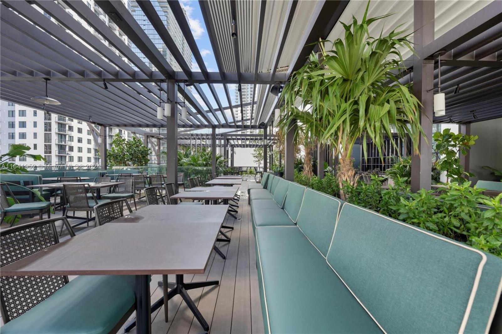 La Terrasse by VIAC - Luxury Bay View Studio with Balcony 29th Floor Miami