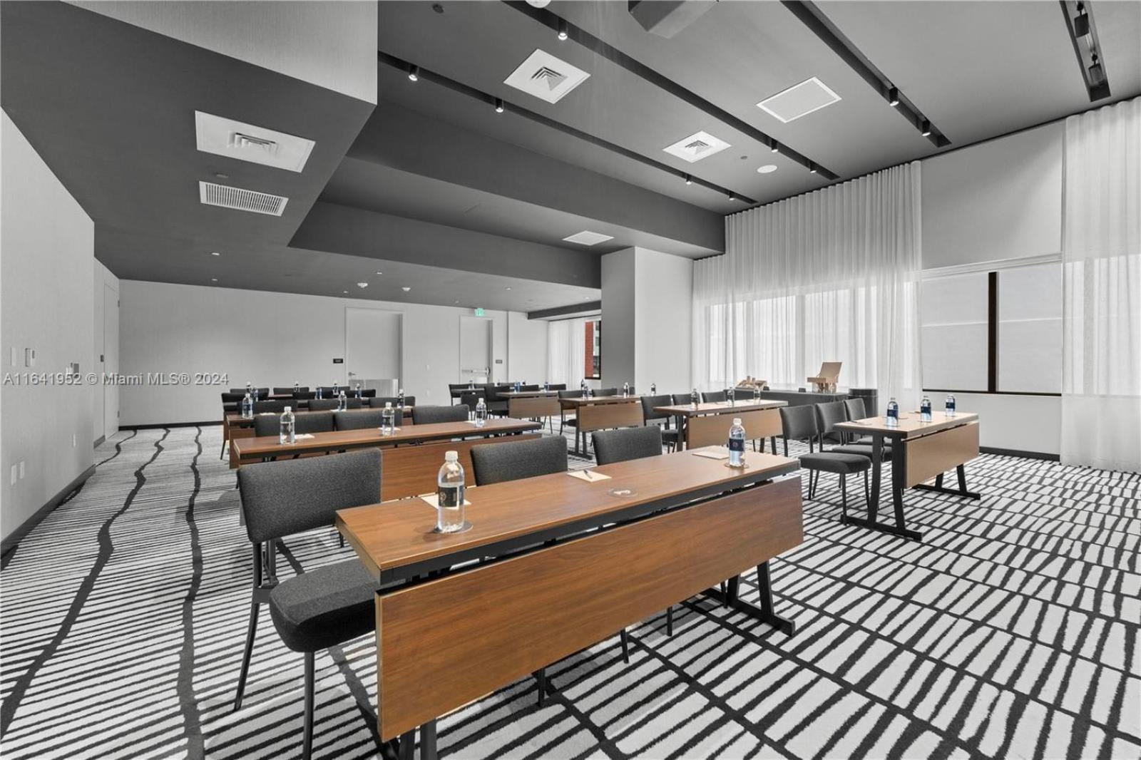 La Terrasse by VIAC - Luxury Bay View Studio with Balcony 29th Floor Miami