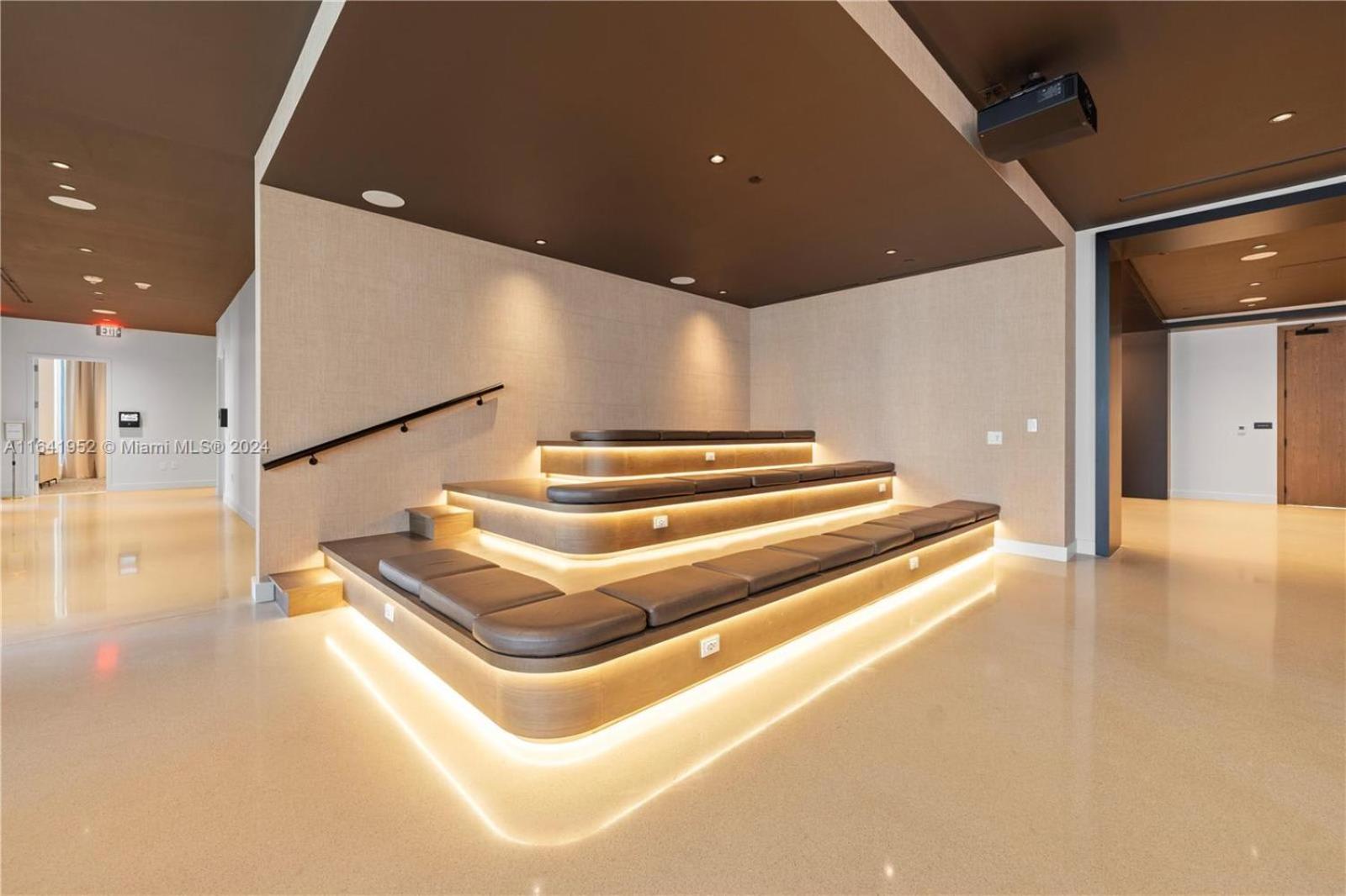 La Terrasse by VIAC - Luxury Bay View Studio with Balcony 29th Floor Miami