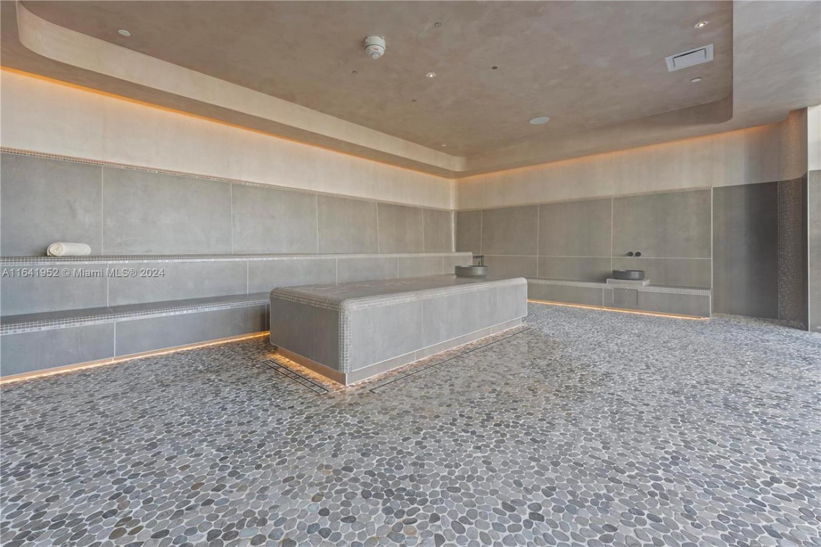 La Terrasse by VIAC - Luxury Bay View Studio with Balcony 29th Floor Miami