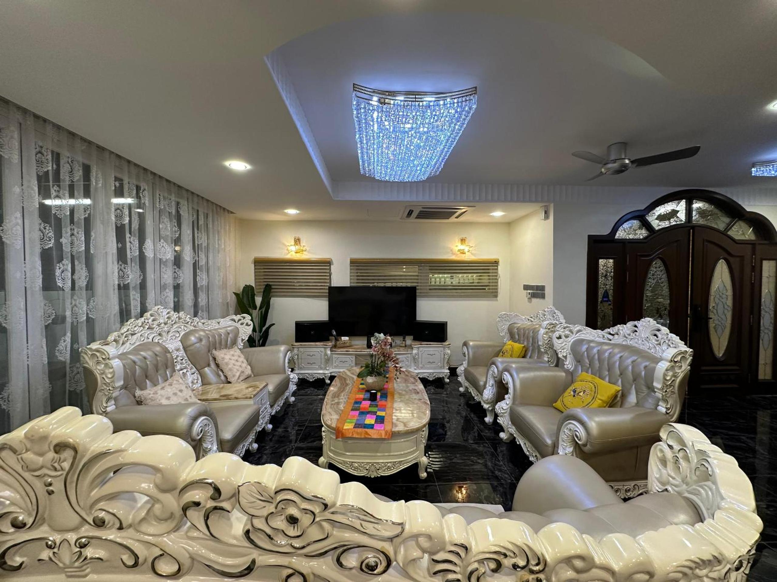 Melodies Castle Homestay