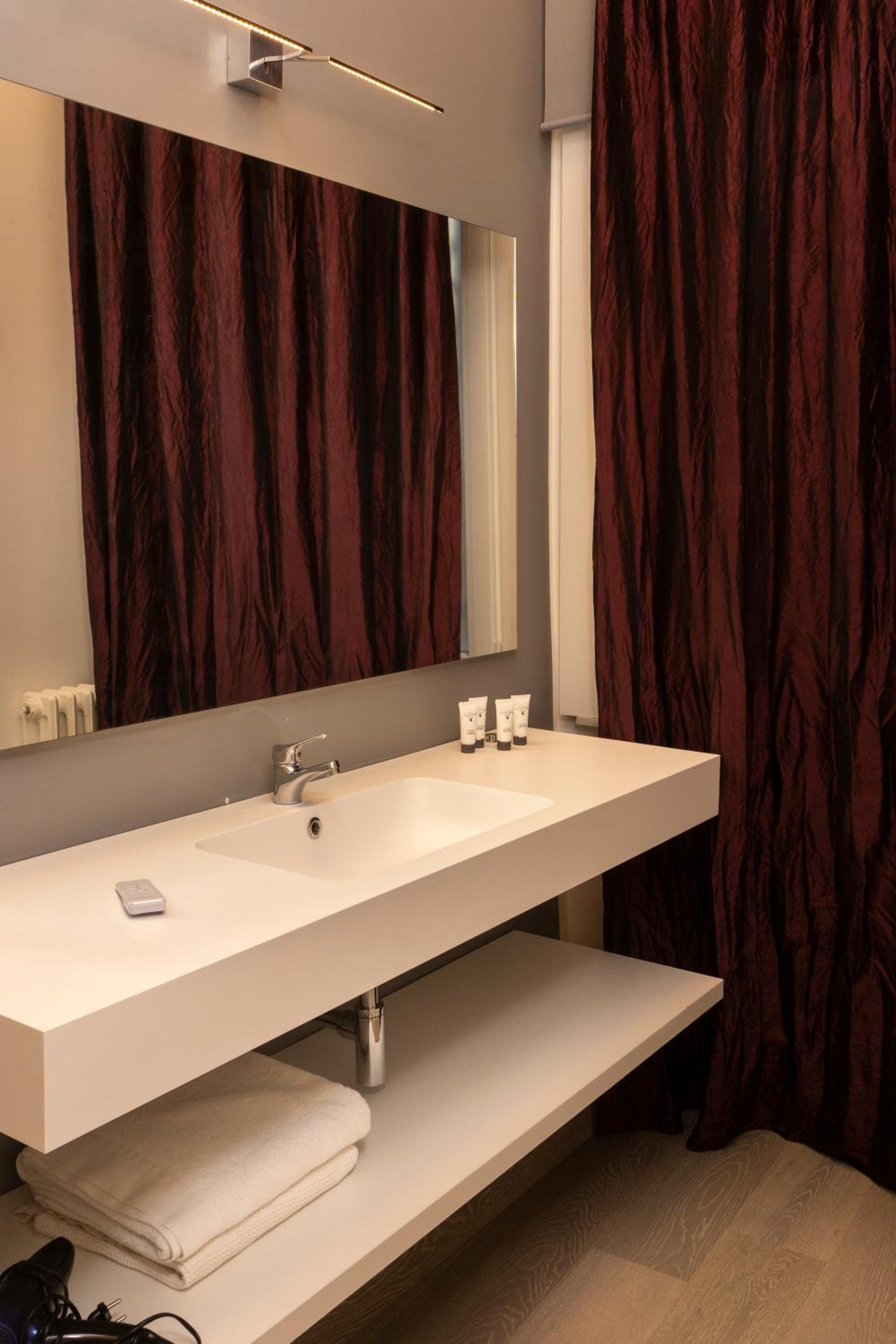 Exclusive apartments piazza di spagna 32