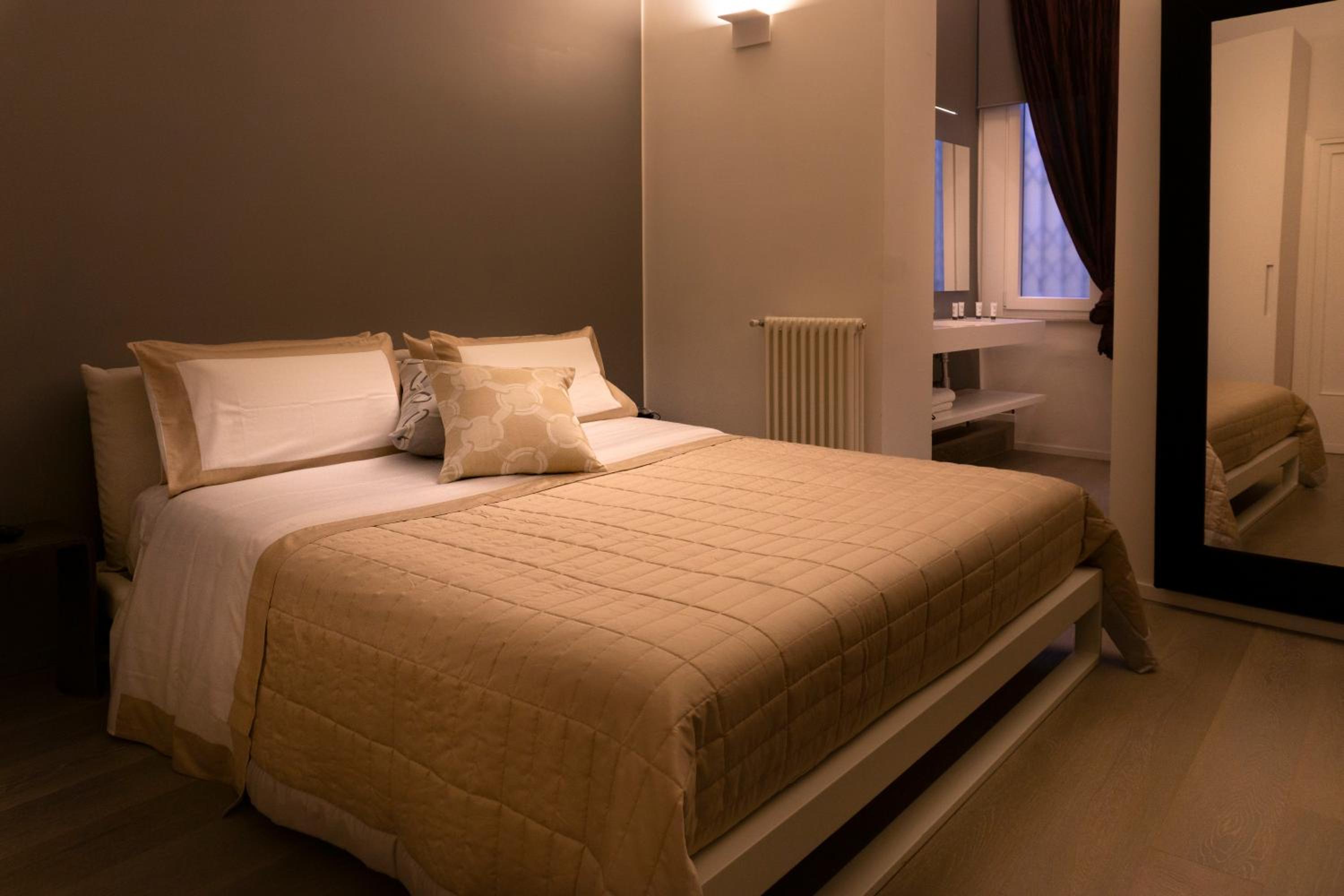 Exclusive apartments piazza di spagna 32
