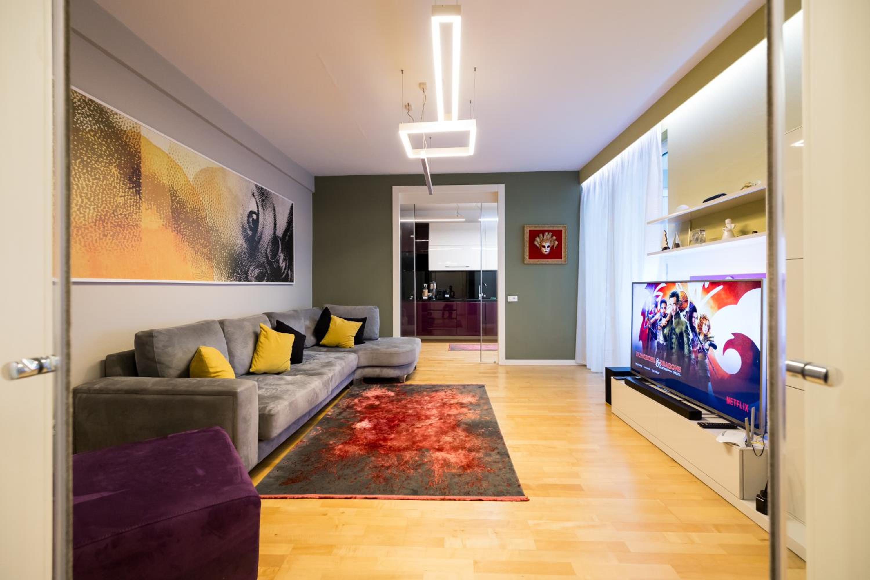 Tirana Center Luxury Landing