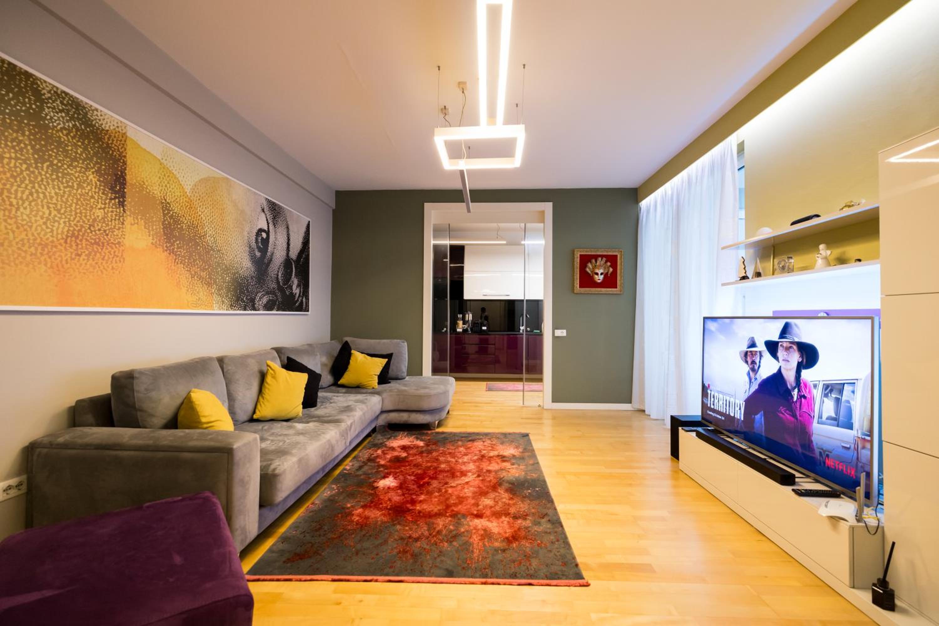 Tirana Center Luxury Landing