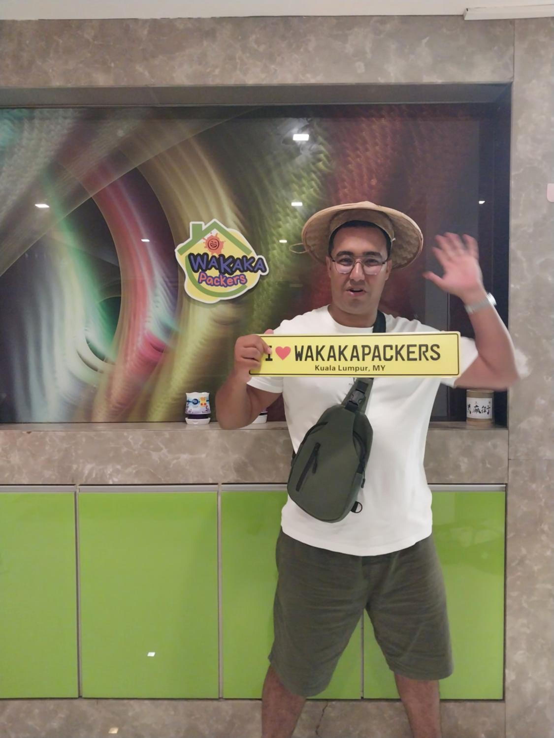 WakakaPackers
