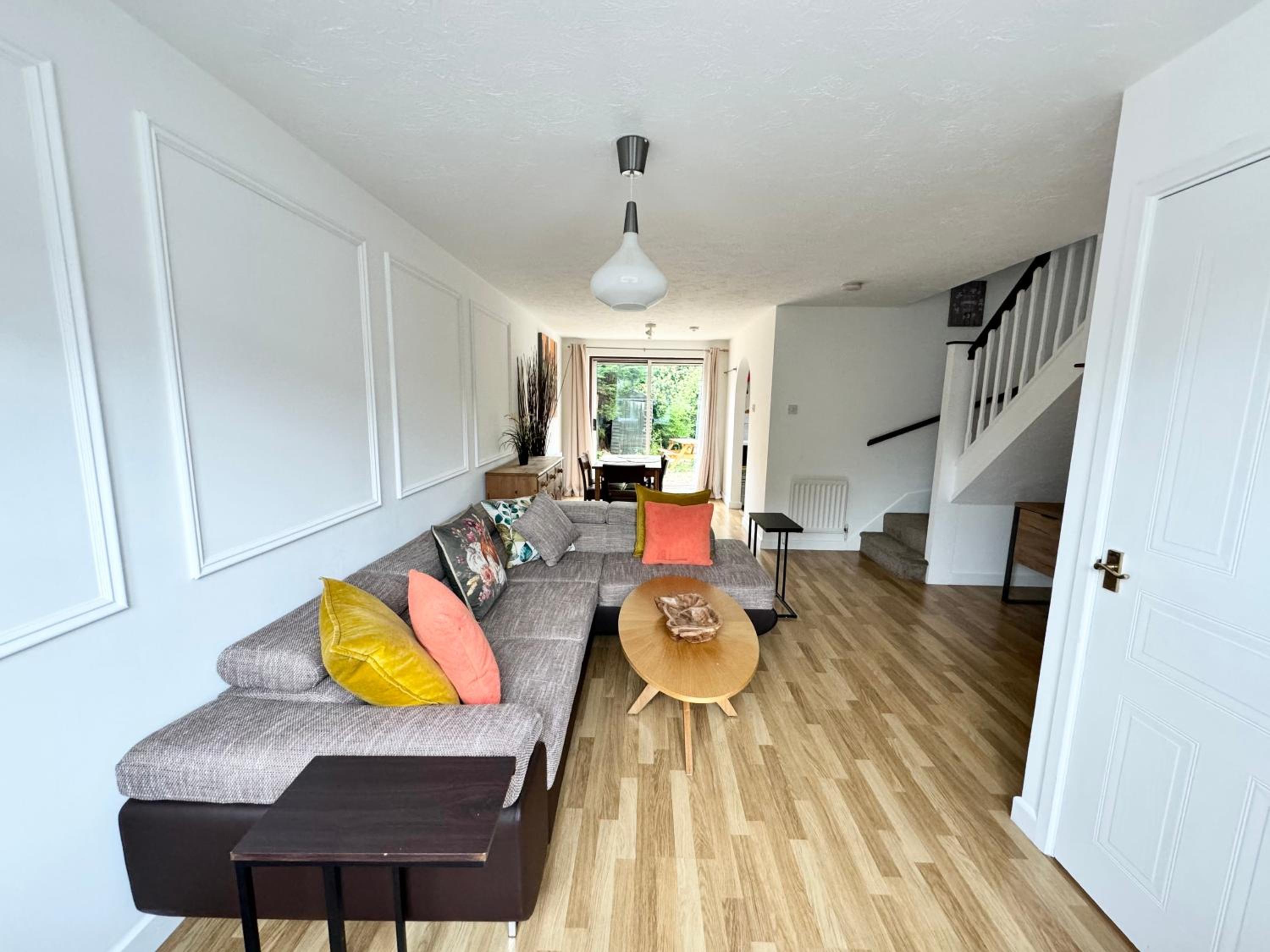 3 Bed House with parking and garden near Tower Bridge