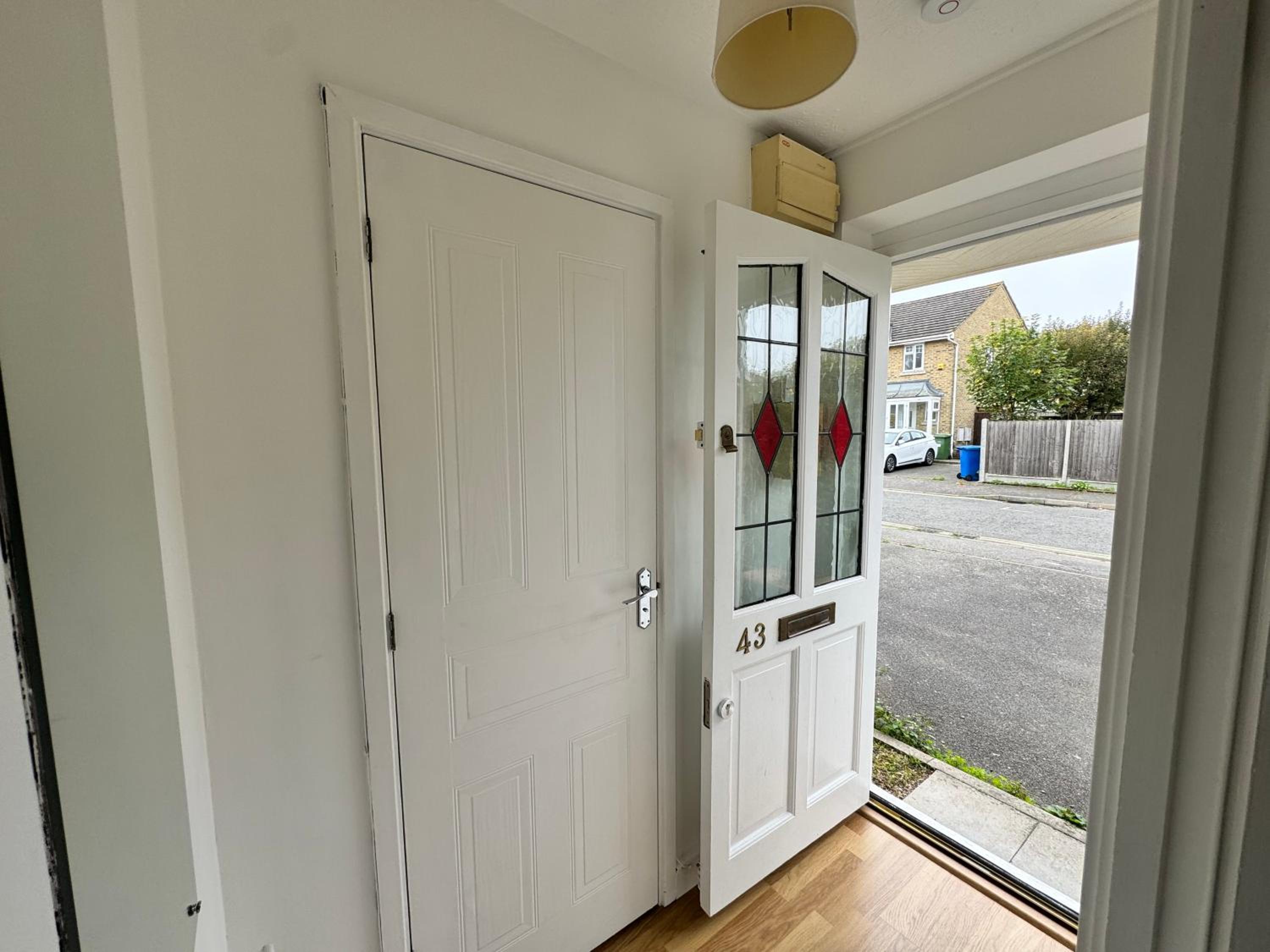 3 Bed House with parking and garden near Tower Bridge