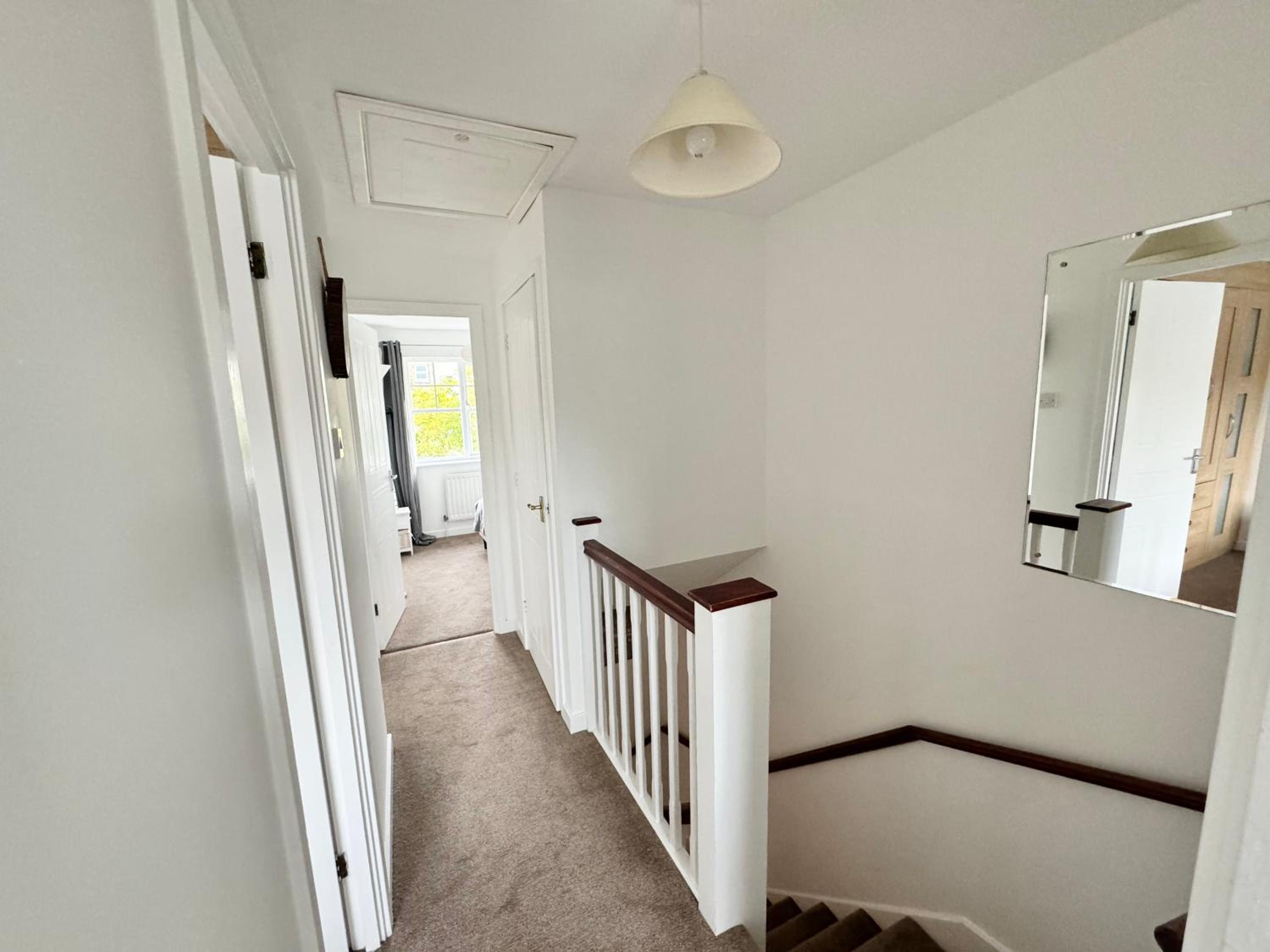 3 Bed House with parking and garden near Tower Bridge