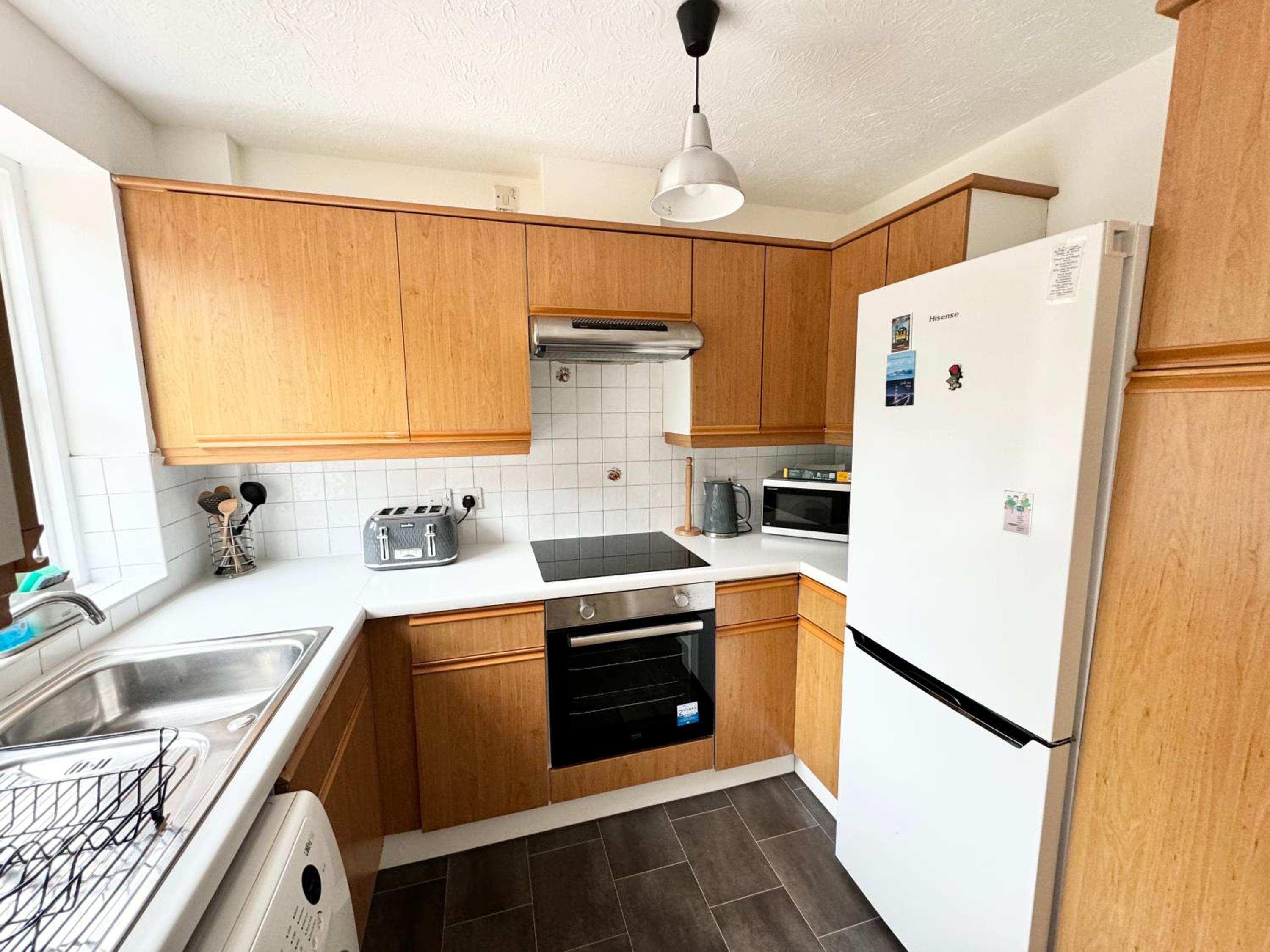 3 Bed House with parking and garden near Tower Bridge