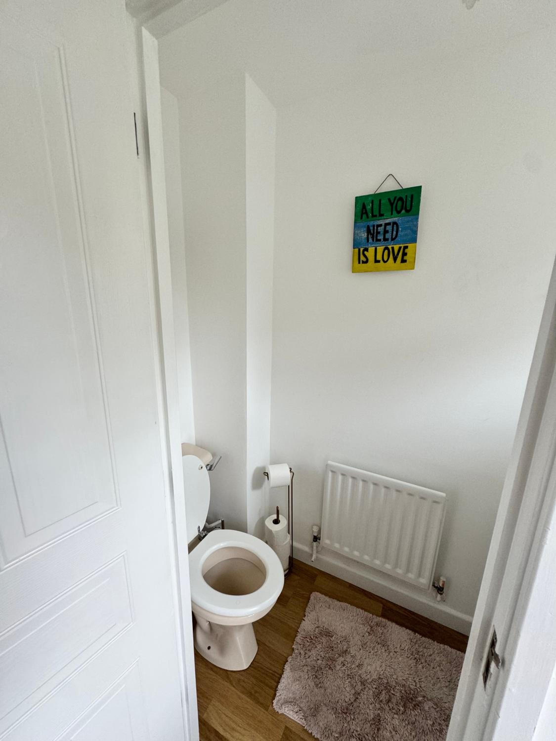 3 Bed House with parking and garden near Tower Bridge