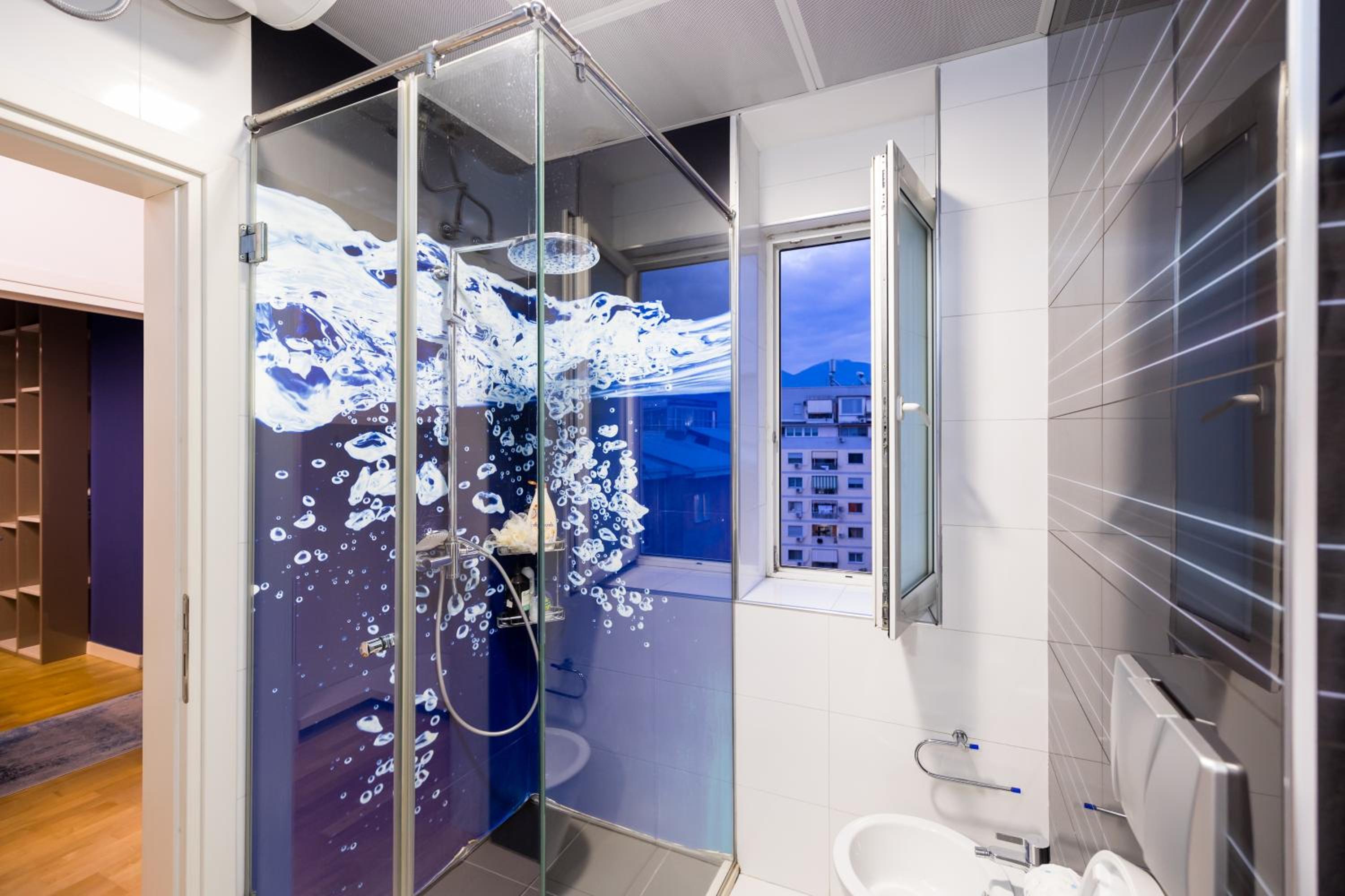 Tirana Center Luxury Landing