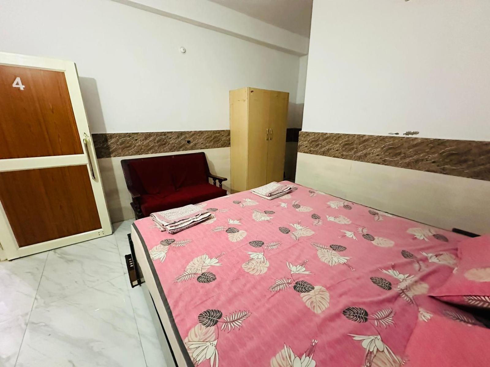 Bankey Bihari Spiritual Stay view 5