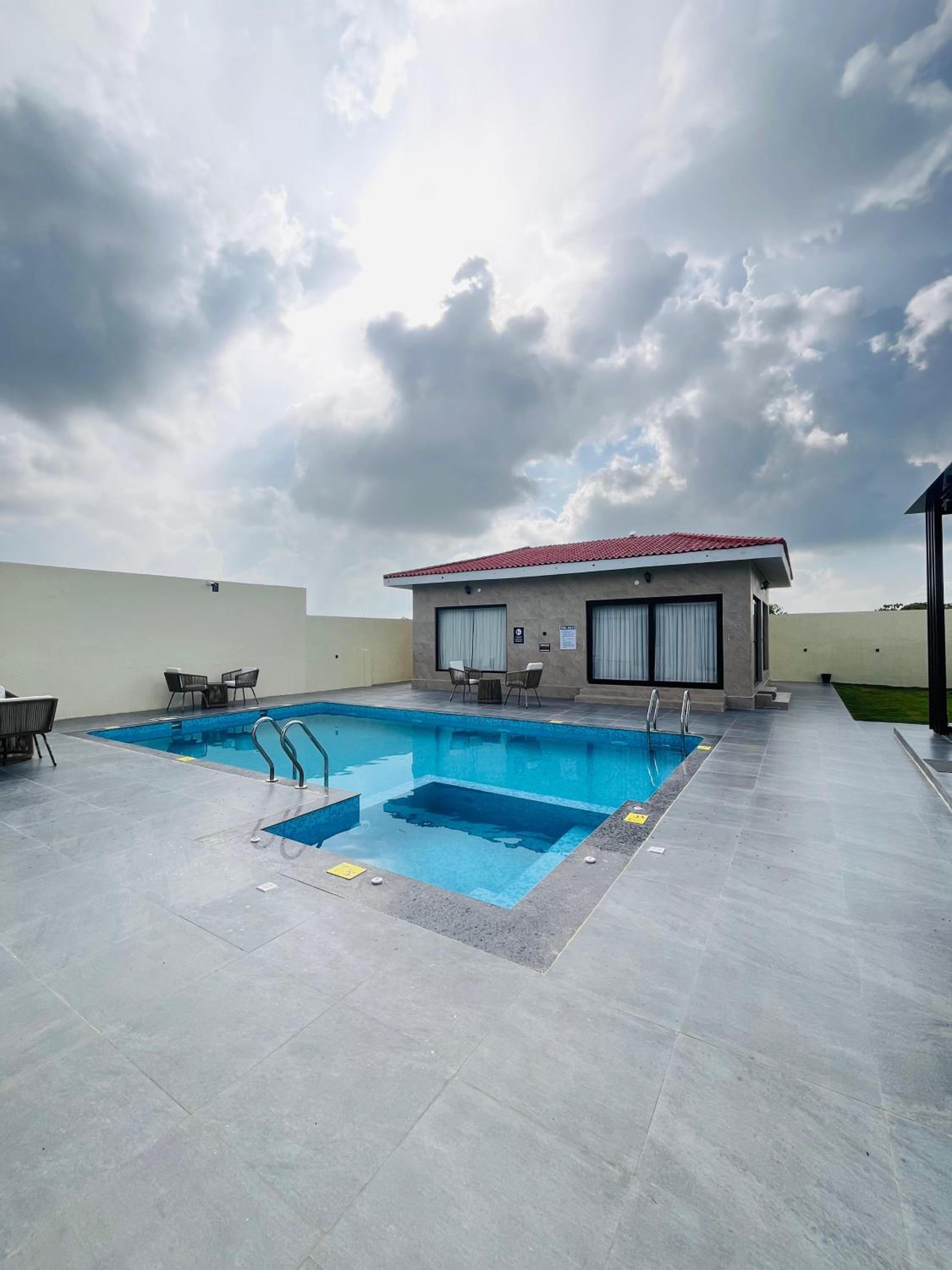 Fracspace Abode Villa
