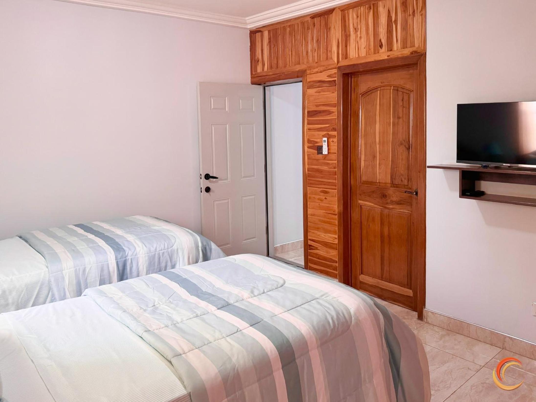 JezHos - Dina Fully Furnished Apartment