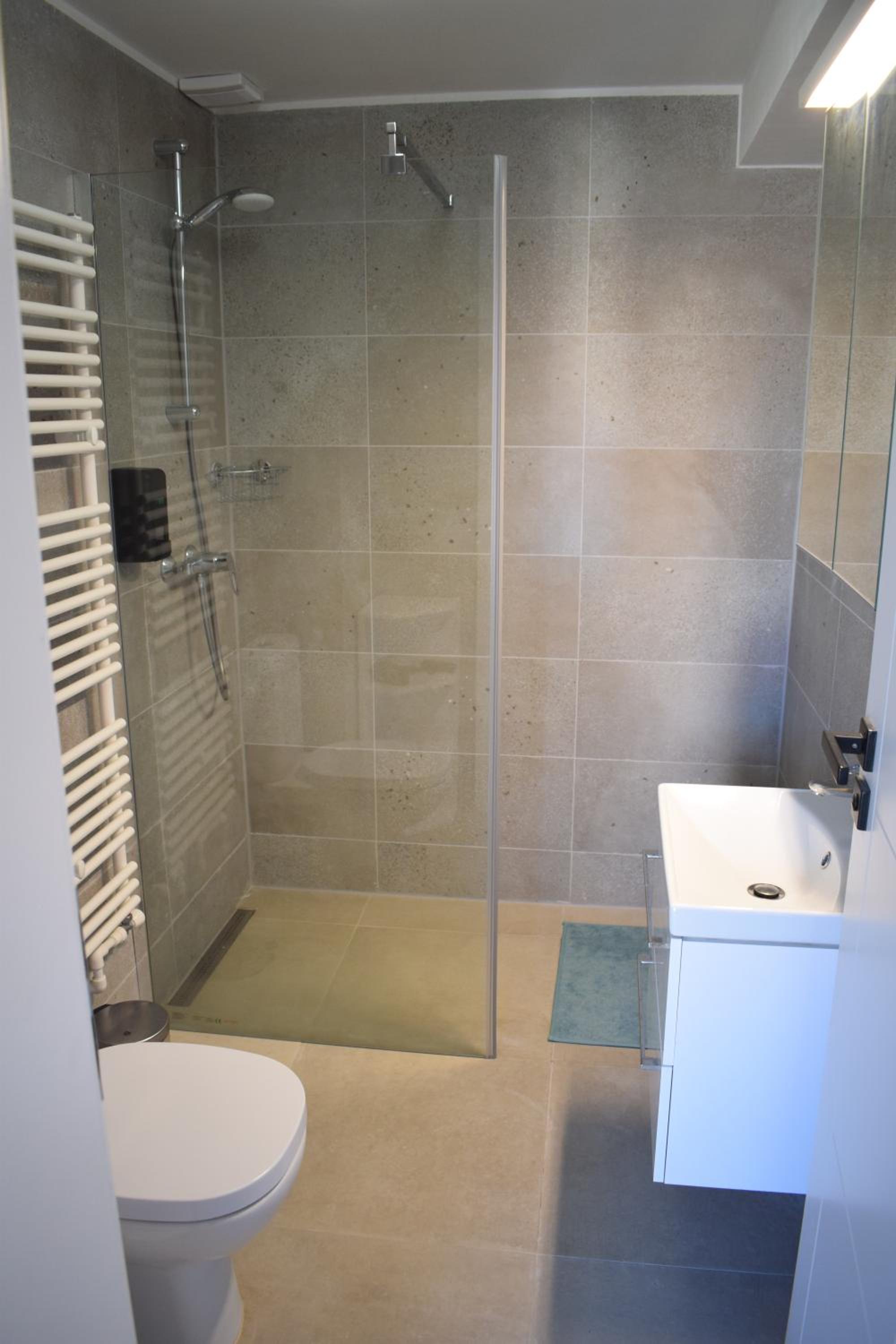Photo 37