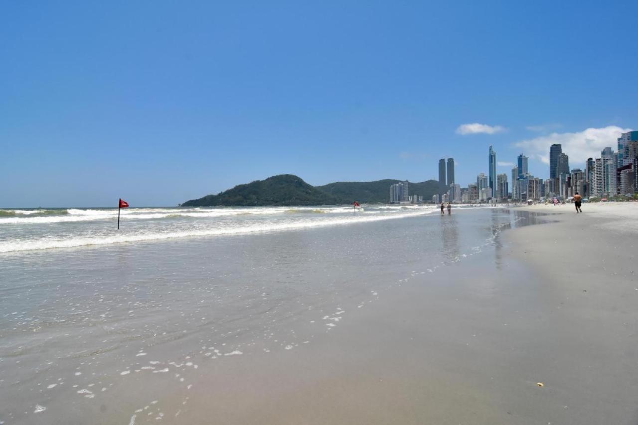 A 1 quadra do mar em Balneário Camboriú BS1841