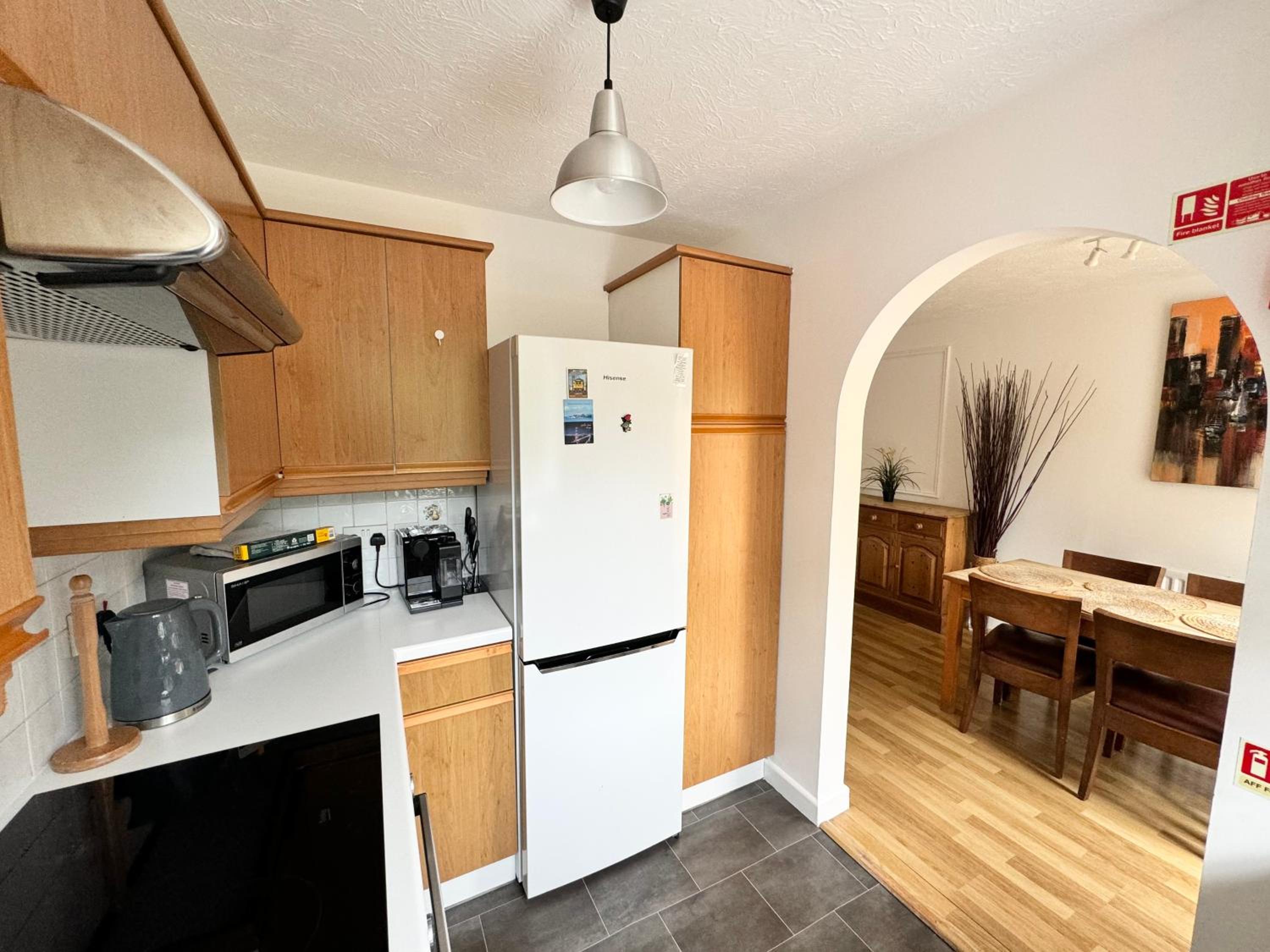 3 Bed House with parking and garden near Tower Bridge