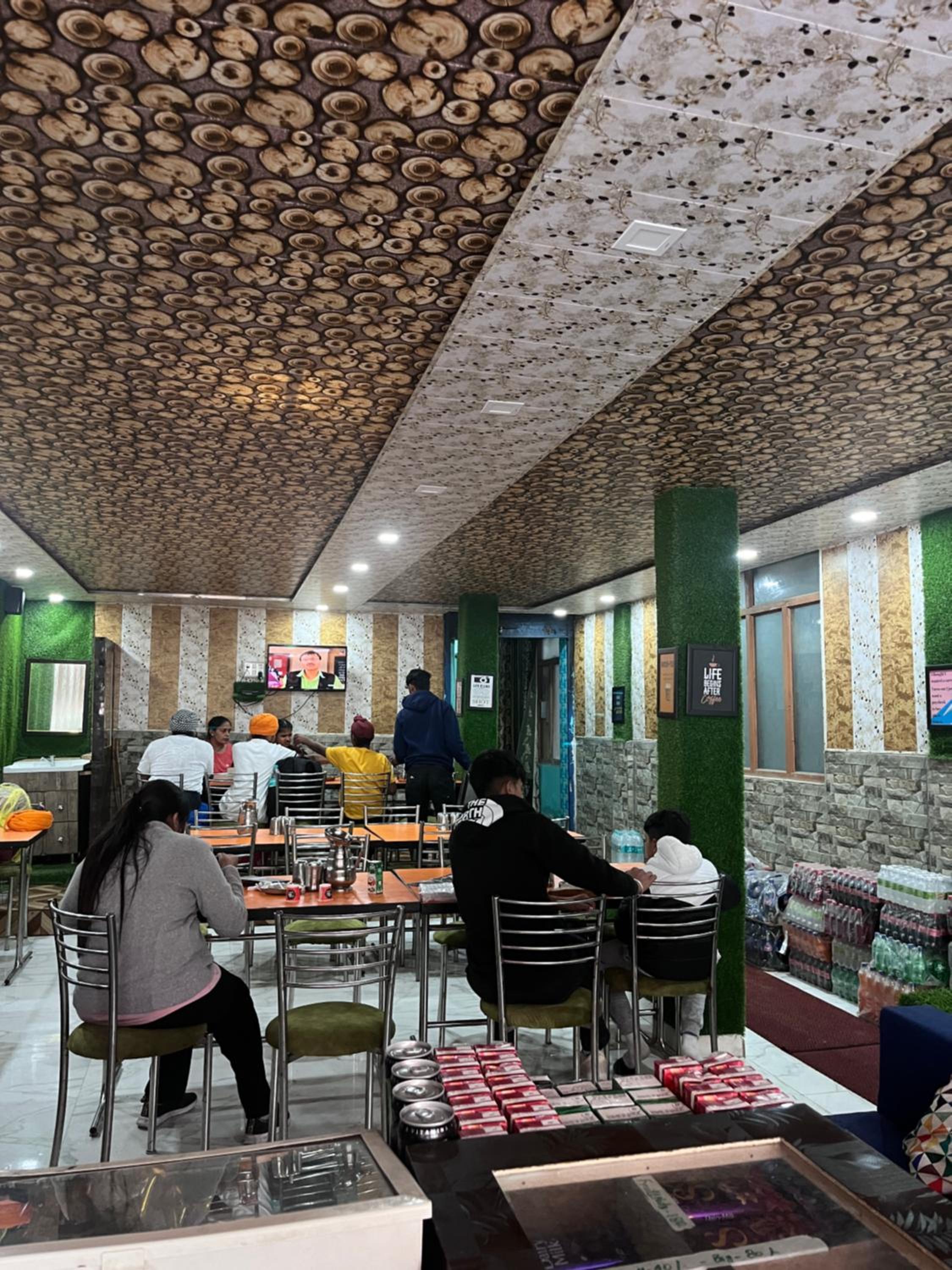 dining