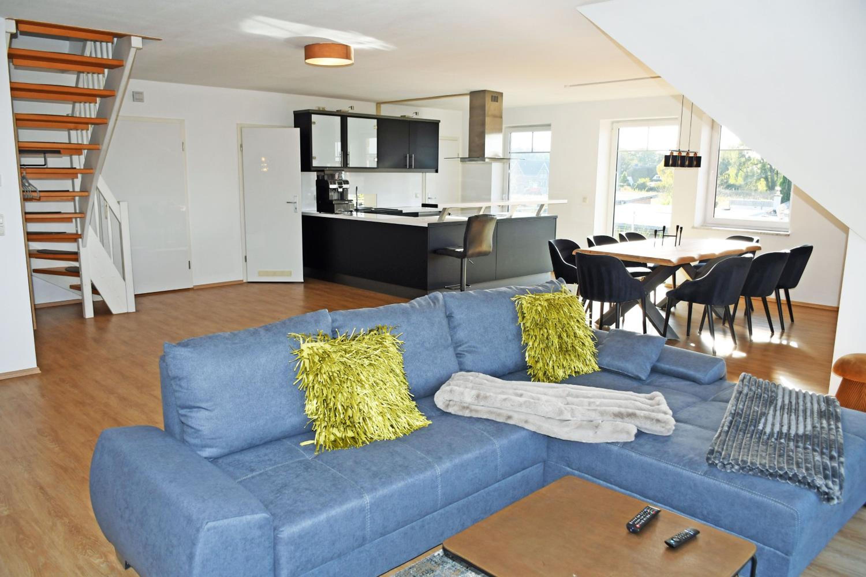 super Ferienwohnung mit Seeblick und 3 Balkonen