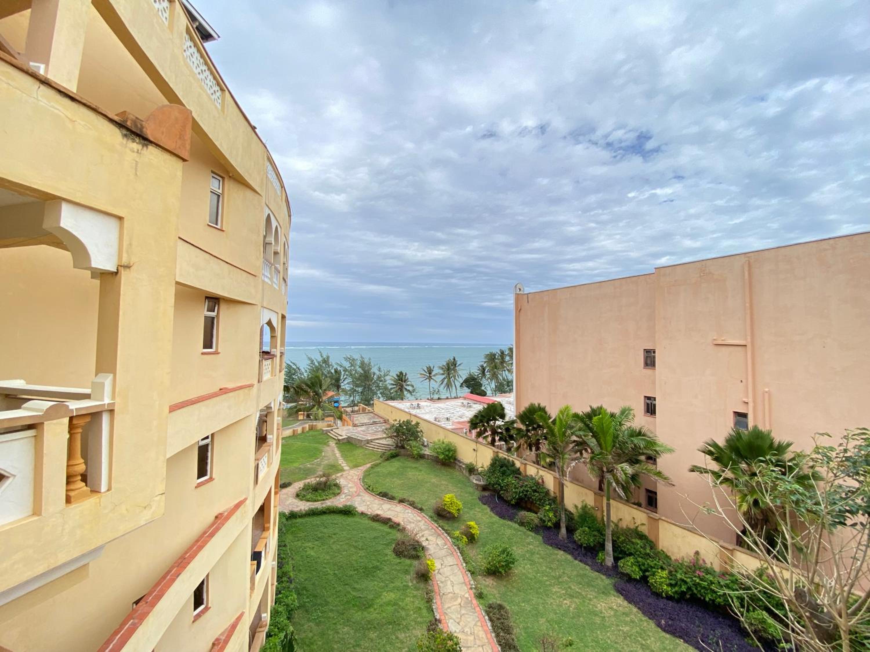 Veen Viz Apartments view 3