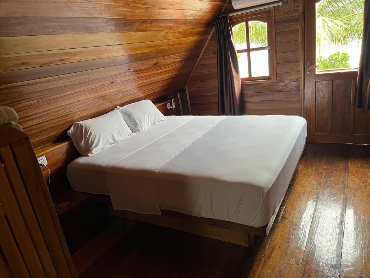 Coco Bungalows