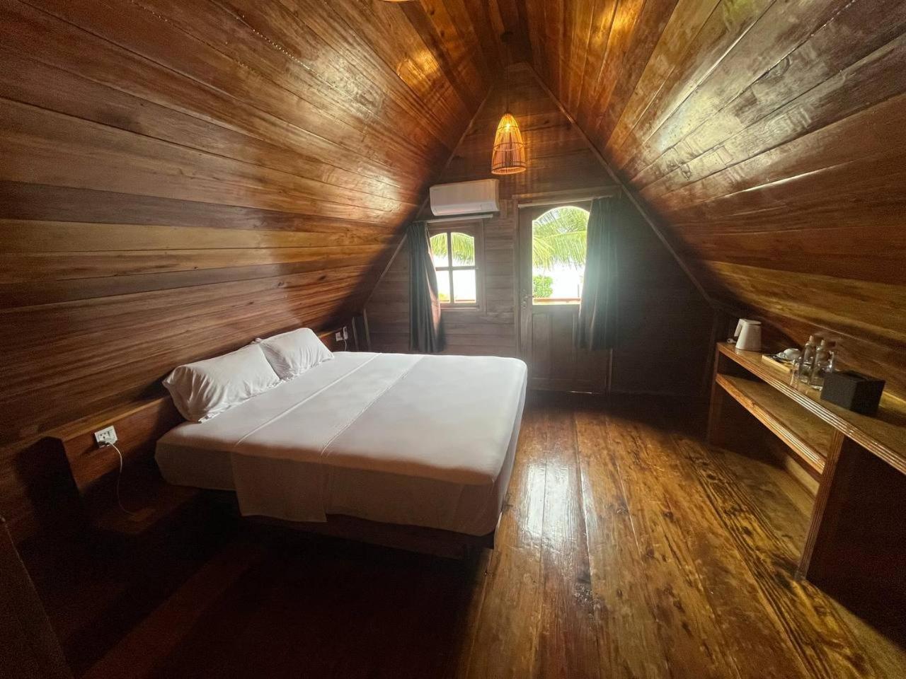 Coco Bungalows