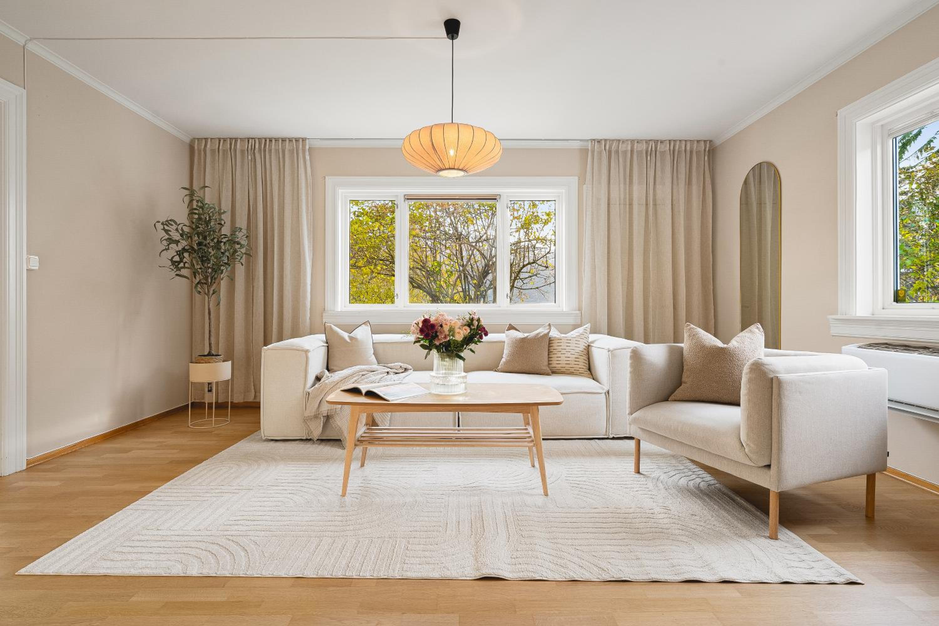 Historical Villa & Green Sanctuary in City Center view 2