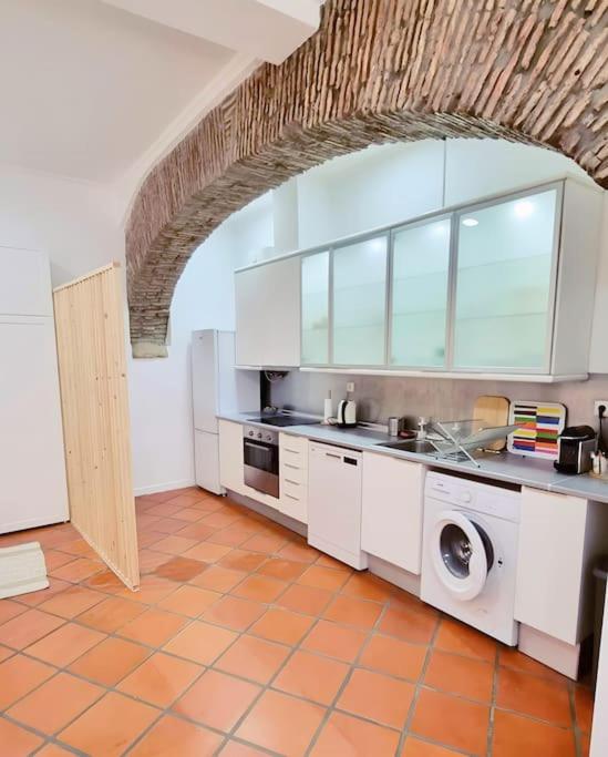 Spacieux Studio à Alfama, à Deux Pas du Château view 3