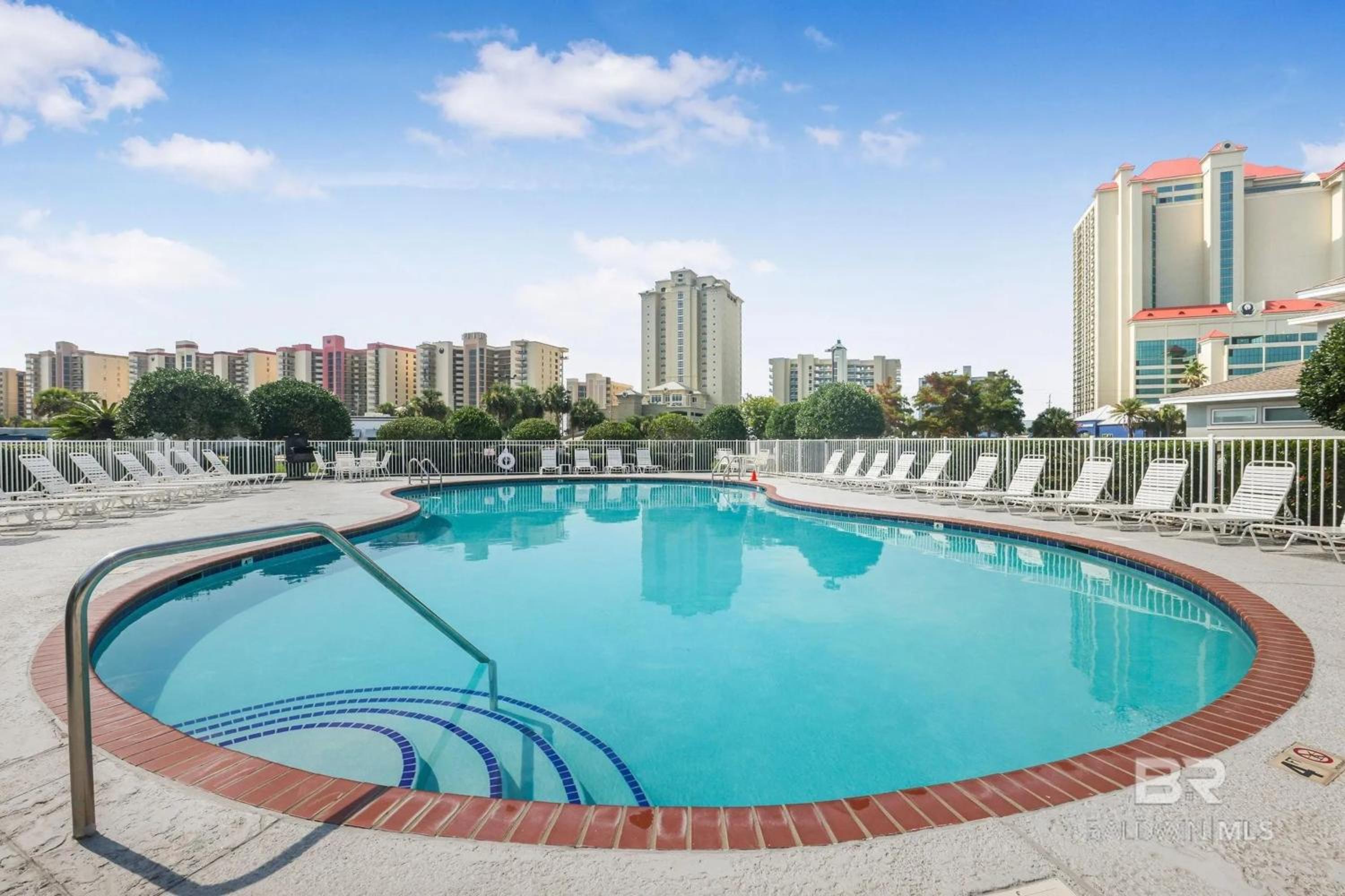 Romar Lakes 104B