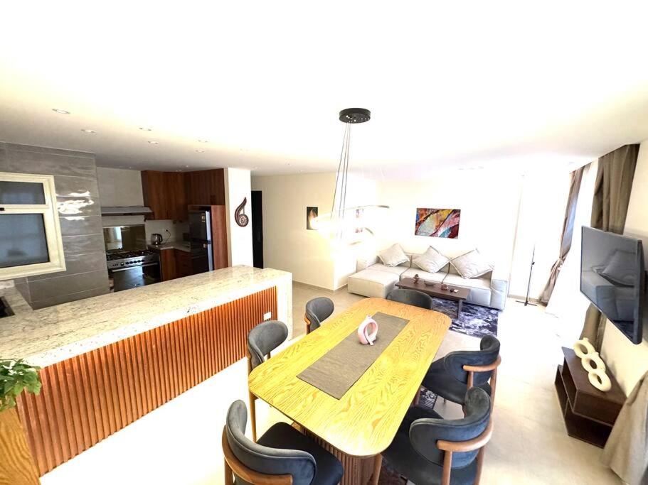 Luxury 2-bedroom- Sarai Compound