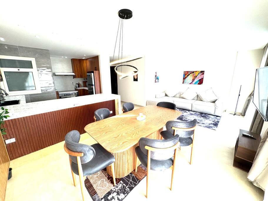 Luxury 2-bedroom- Sarai Compound