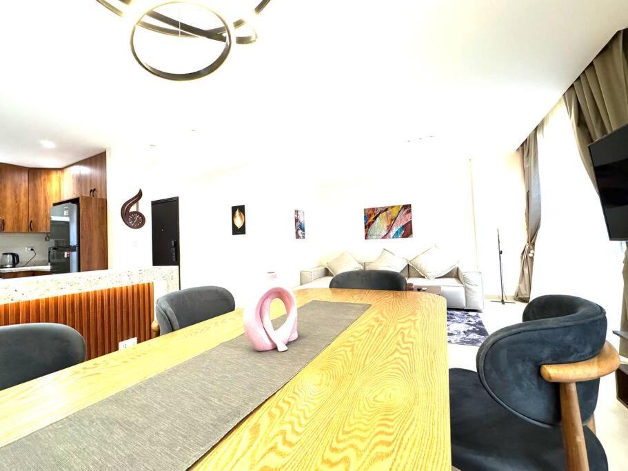 Luxury 2-bedroom- Sarai Compound