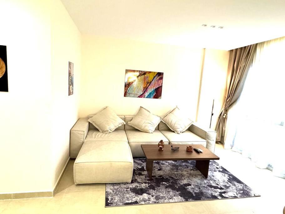 Luxury 2-bedroom- Sarai Compound