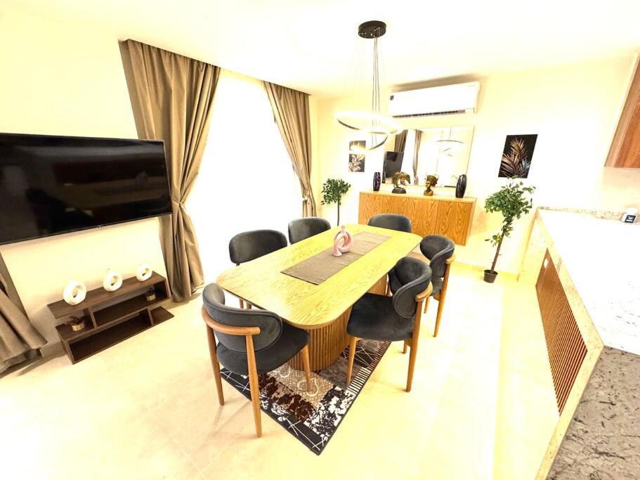 Luxury 2-bedroom- Sarai Compound
