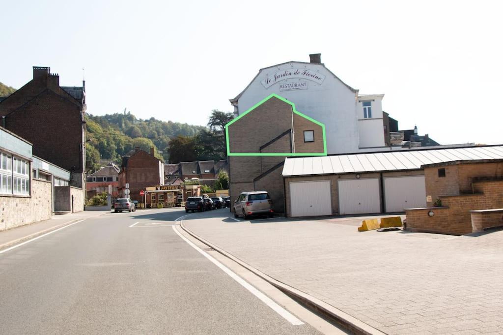 Séjour en bord de Meuse avec garage