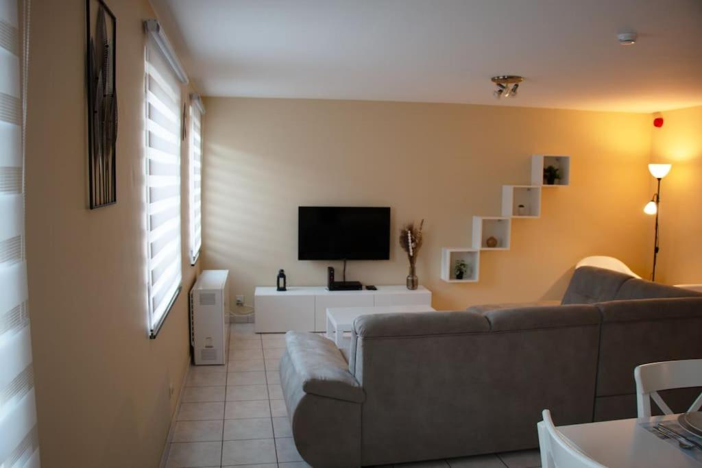 Séjour en bord de Meuse avec garage