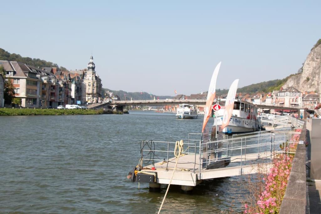 Séjour en bord de Meuse avec garage