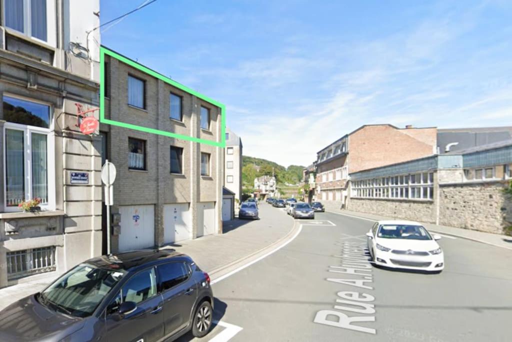 Séjour en bord de Meuse avec garage