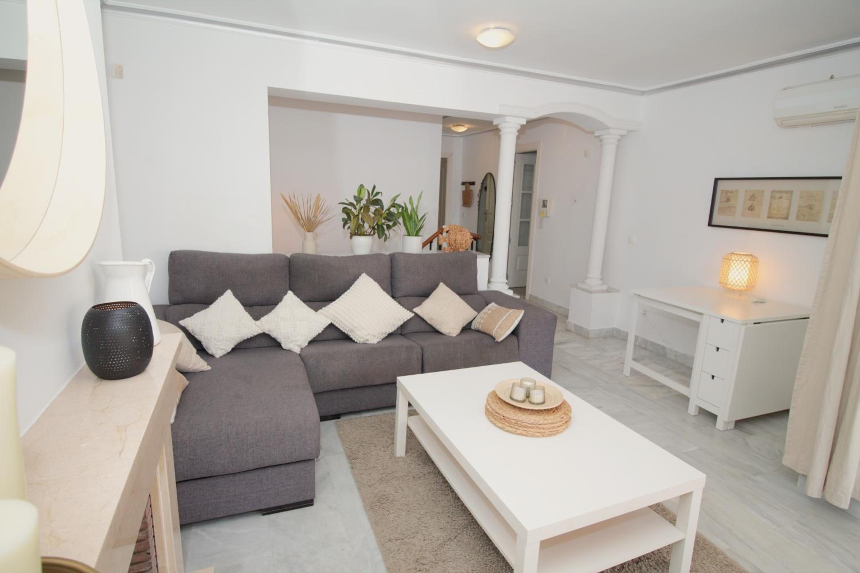 Casa Aloha with Pool in Puerto Banús close to BEACH and GOLF view 5