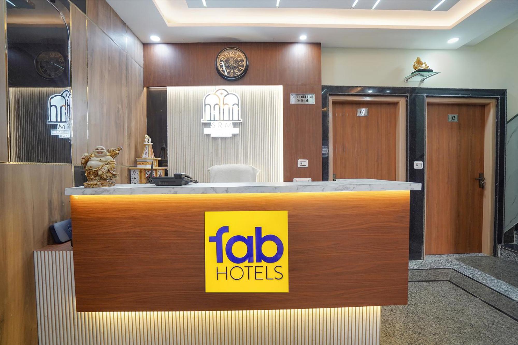 Lobby & Reception