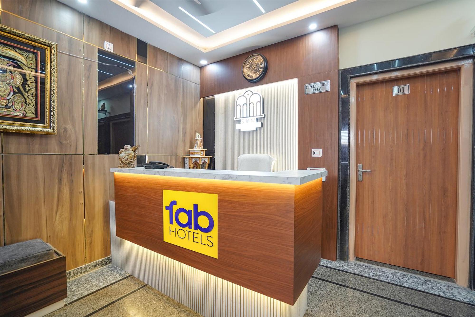 Lobby & Reception